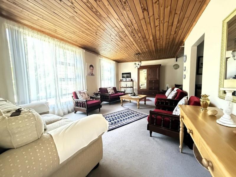 4 Bedroom Property for Sale in Bergzicht Western Cape